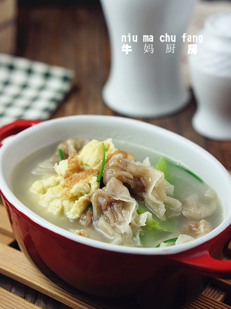 Loofah, Egg, Meat and Bird's Nest Soup recipe