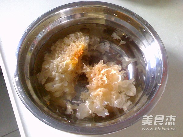 Snow Fungus Mung Bean Congee recipe