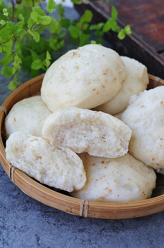 Must Eat in Autumn-super Soft White Fungus Steamed Buns