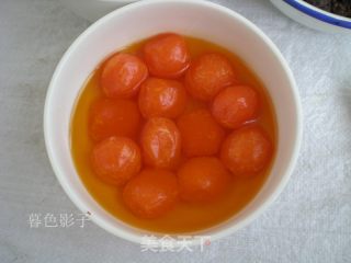 Cantonese Egg Yolk Mooncake recipe