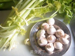 Stir-fried Mushrooms with Celery recipe