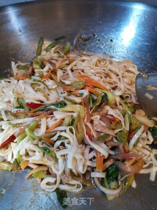 Xinjiang Version Homemade Fried Noodles recipe