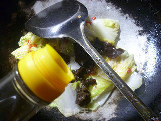 Stir-fried Black and White Vegetables recipe