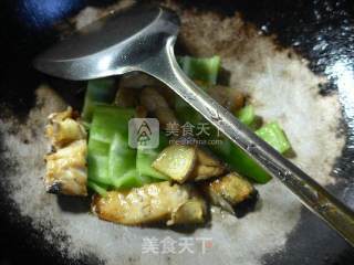 Stir-fried Salted Fish with Hot Pepper recipe