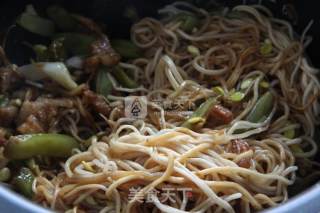 Braised Noodles with Beans recipe