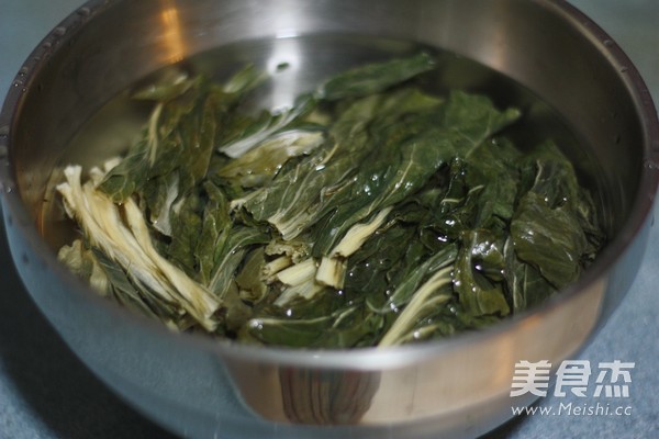 Dried Vegetables and Salted Pork Bone Congee recipe