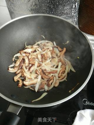 Stir-fried Cabbage with Mushrooms recipe
