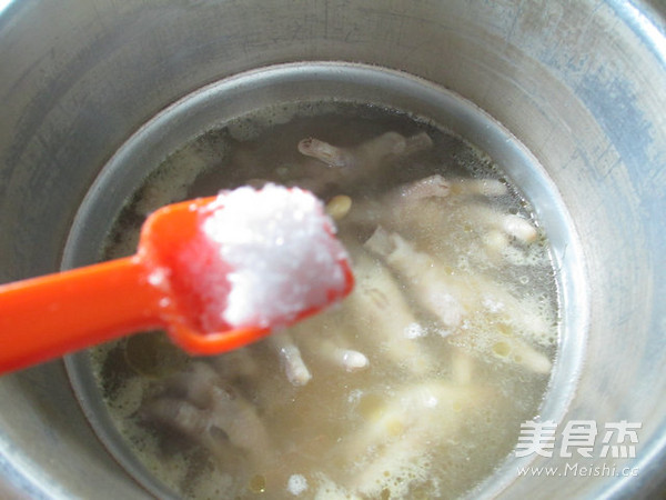 Chicken Feet Soy Soup recipe