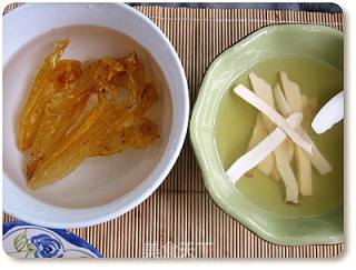 Moisturizing Skin Fairy Soup-sea Coconut Gum Chicken Soup recipe