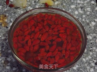 Tremella Wolfberry Soup recipe