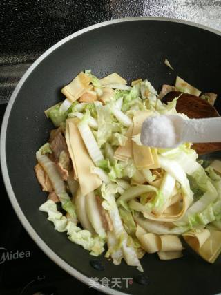 Stir-fried Cabbage with Bean Curd recipe