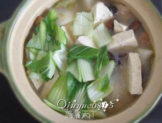 White Radish Stewed Tofu Small Casserole recipe