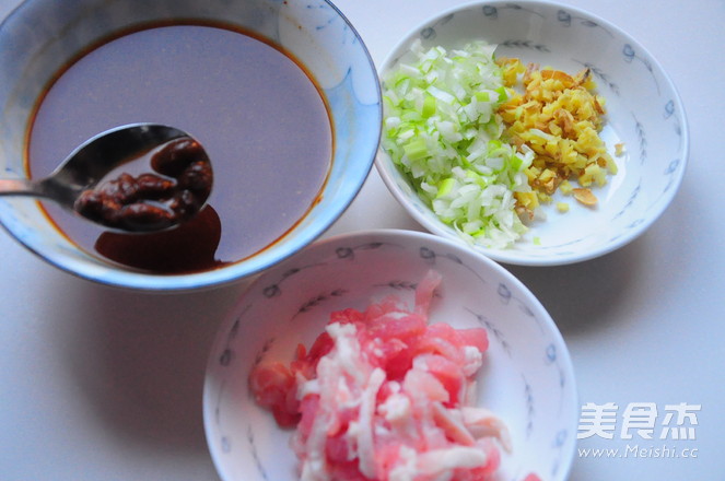 Stir-fried Pork with Colored Silk recipe