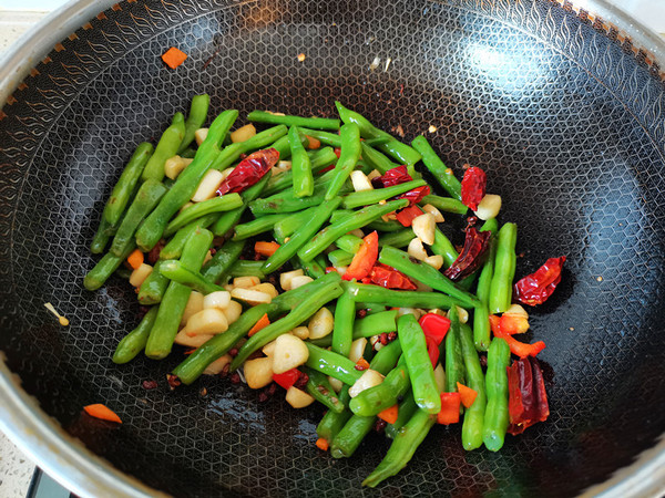 Different Dried and Stir-fried Green Beans recipe