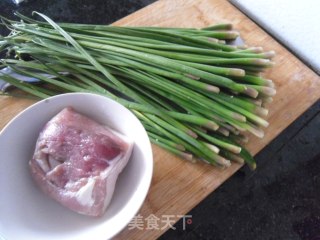 Shredded Pork and Green Garlic Seedlings recipe