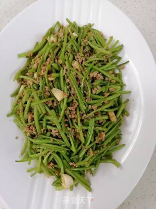 Stir-fried Sweet Potato Stems with Minced Meat recipe