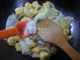 Beef Tendon Balls with Oily Tofu and Boiled Cabbage recipe