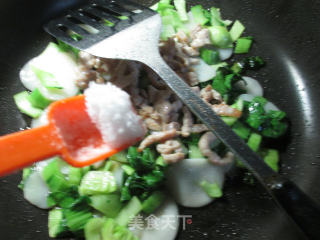 Stir-fried Rice Cake with Lean Pork and Vegetables recipe