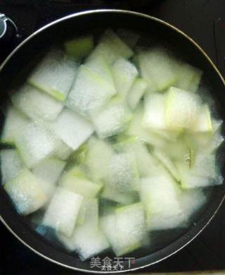 Refreshing Winter Melon Meatball Soup recipe