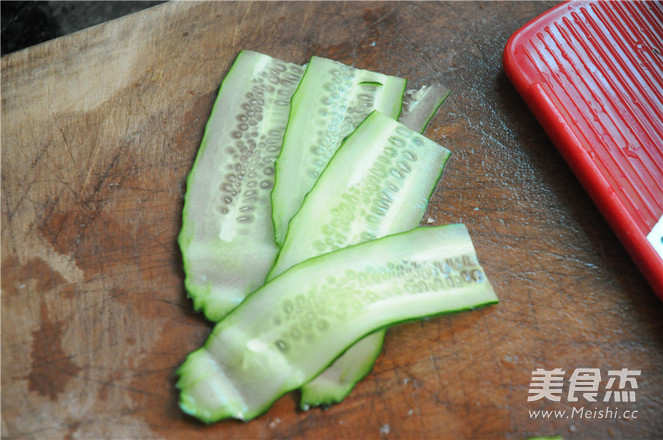 Cold Cucumber Roll recipe