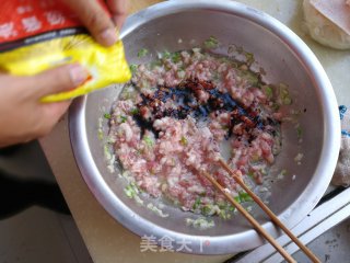 Northeast Sauerkraut Pork Dumplings recipe