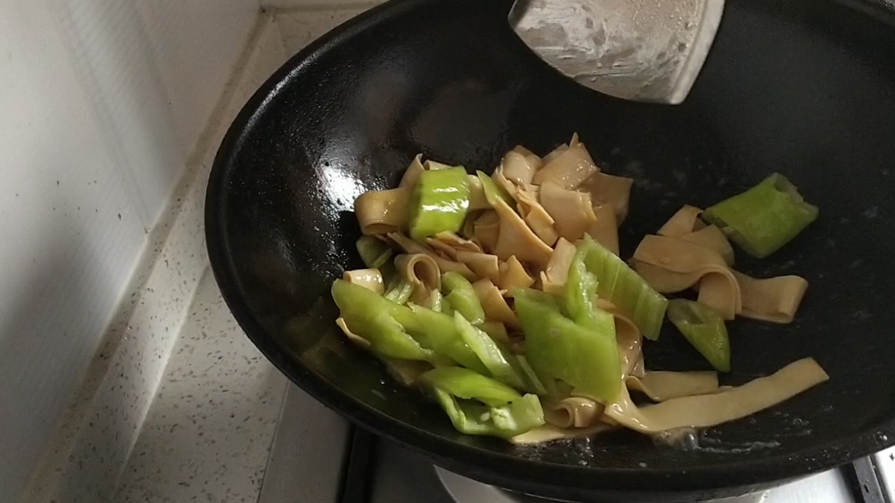 Dried Tofu with Hot Peppers recipe