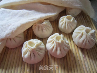 Parsley Stuffed Pork Buns recipe