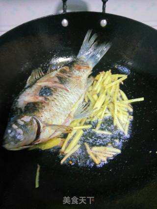 【prolactin Soup】hundred Pages of Crucian Carp Soup recipe