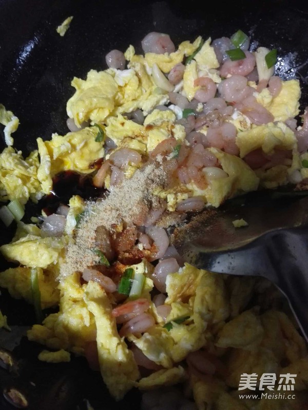 Scrambled Eggs with Shrimp recipe