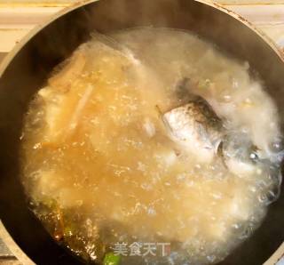 Crucian Tofu Soup recipe