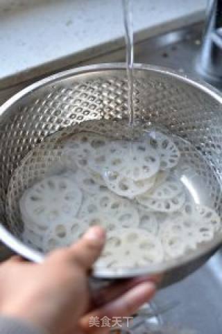 Stir-fried Fruit Lotus Root recipe