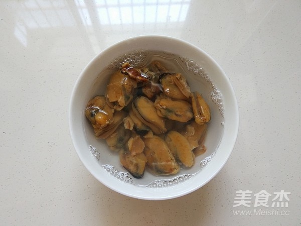 Mussels Pork Bone Soup recipe