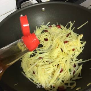 Hot and Sour Potato Shreds recipe