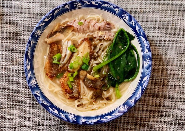 Yellow Croaker Noodles recipe