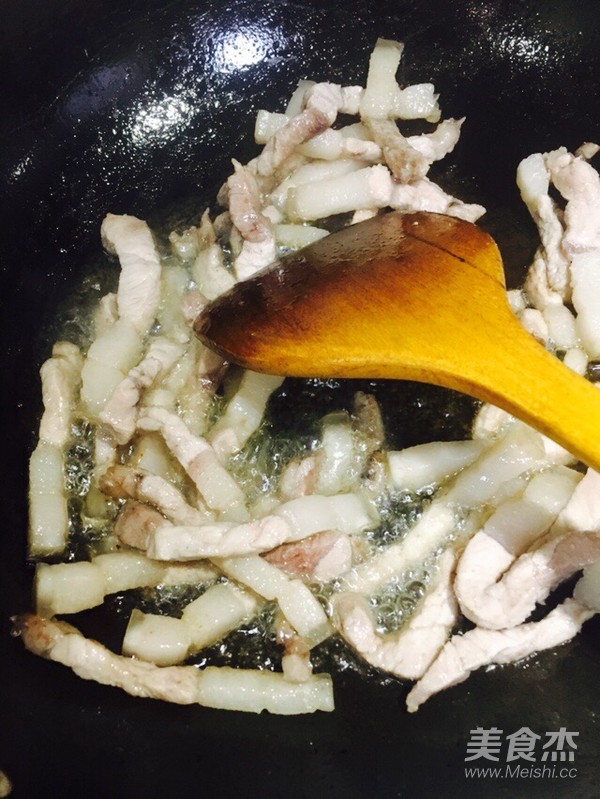 Garlic and Konjac Diced Pork recipe