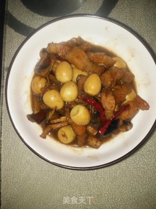 Pork with Quail Egg and Mushroom recipe