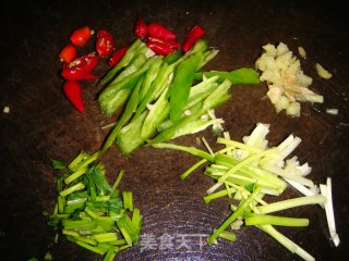 Spicy Stir-fried Lotus Root with Bean Drum recipe