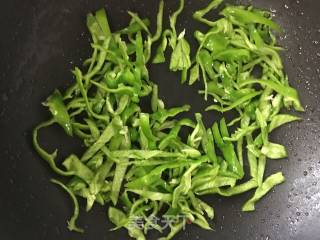 Stir-fried Shredded Pork with Green Pepper recipe