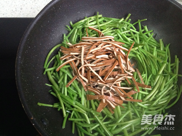 Vegetarian Small Stir-fry-reed Fragrant Dried recipe