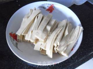 Grilled Beef Sausage with Dry Tofu recipe