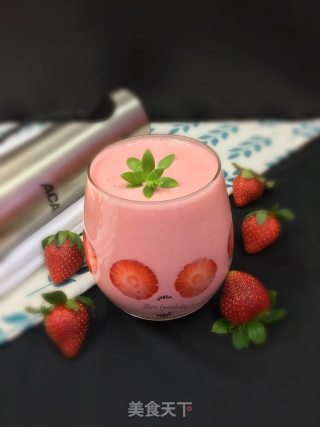 Strawberry Milkshake recipe