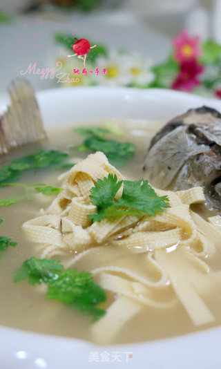 Fish Head and Fish Tail Shredded Tofu Soup recipe