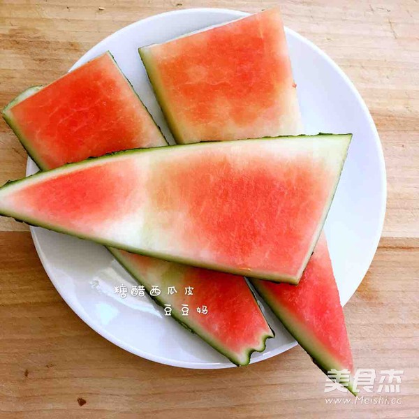 Sweet and Sour Watermelon Peel recipe