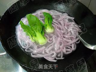 Kale Noodles with Mushroom Bean Sauce recipe