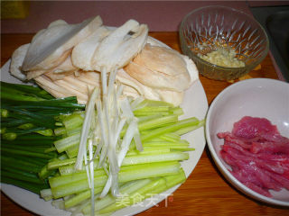 Pleurotus and Beef with Seasonal Vegetables recipe