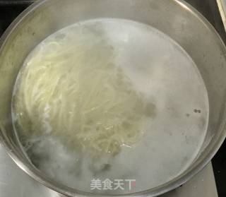 Corner Melon Noodles recipe