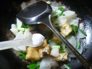 Stir-fried Radish with Shacha Soy Sauce Tofu recipe