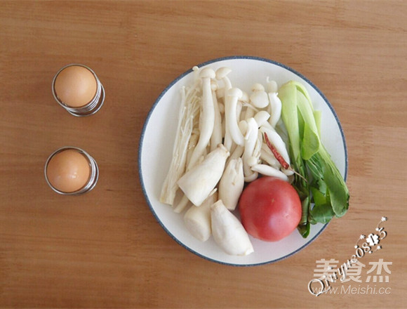 Fresh Fragrant Mixed Mushroom Hibiscus Soup recipe