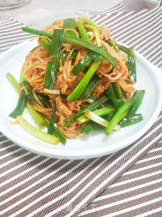 Enoki Mushrooms with Korean Spicy Sauce recipe