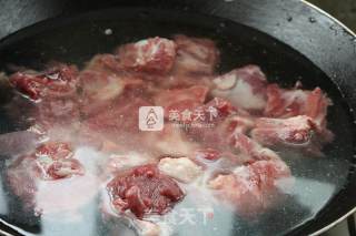 Lotus Root Lettuce Spare Rib Soup recipe